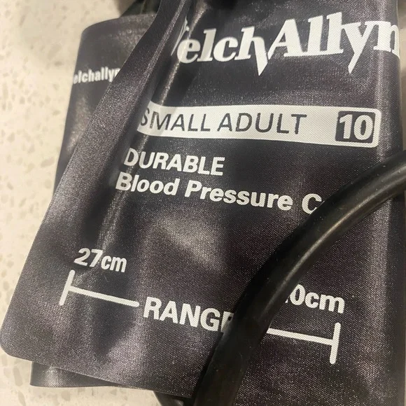 Welch Allyn Blood Pressure Cuff Set w/ Stethoscope & bandage scissors - Picture 13 of 14